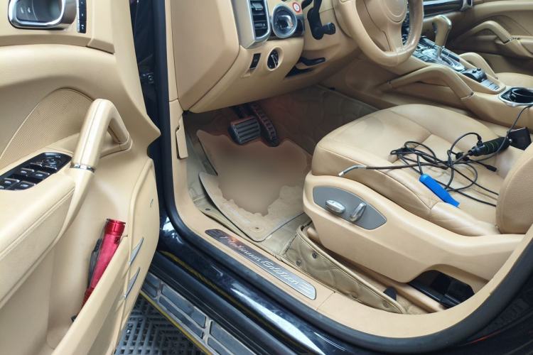 Used Porsche Cayenne  Driver Seat