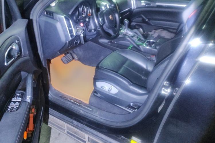 Used Porsche Cayenne  Driver Seat