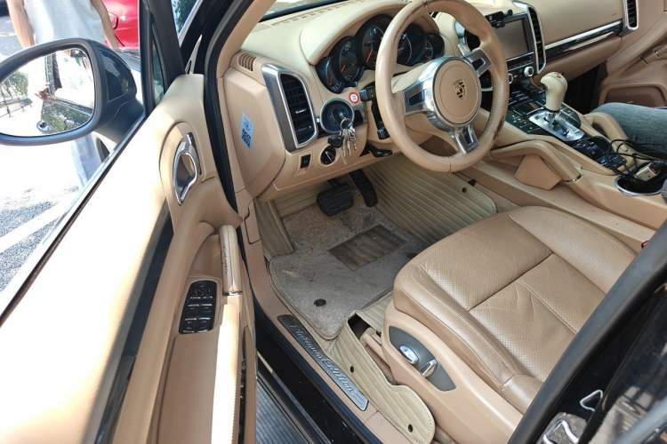 Used Porsche Cayenne  Driver Seat