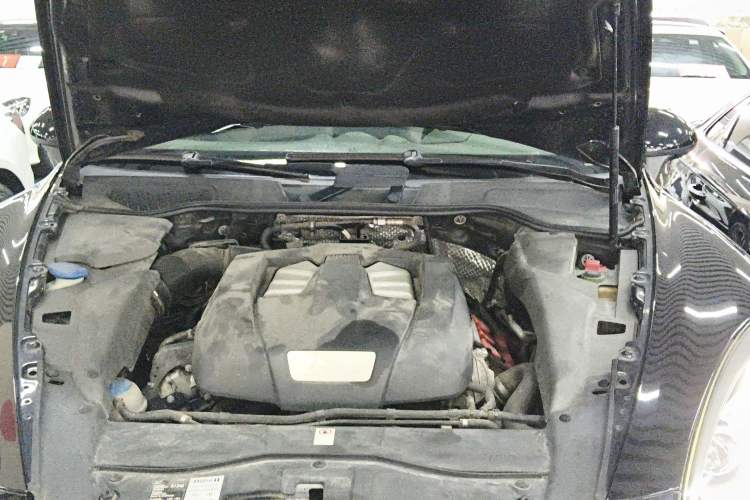 Used Porsche Cayenne 2014 Cayenne Platinum Edition 3.0T Engine Bay