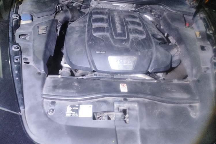 Used Porsche Cayenne  Engine Bay