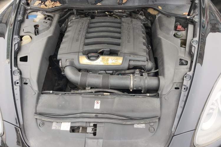 Used Porsche Cayenne 2014 3.6T Automatic Transmission U.S. Specification Engine Bay