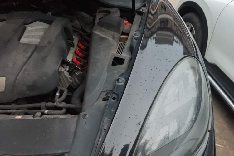 Used Porsche Cayenne 2014 Cayenne Platinum Edition 3.0T Engine Bay Left