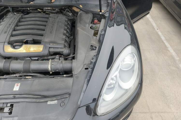 Used Porsche Cayenne 2014 3.6T Automatic Transmission U.S. Specification Engine Bay Left