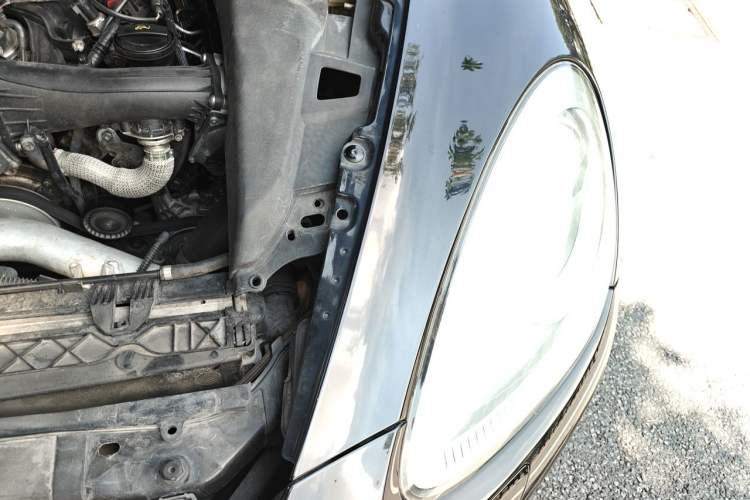 Used Porsche Cayenne  Engine Bay Left