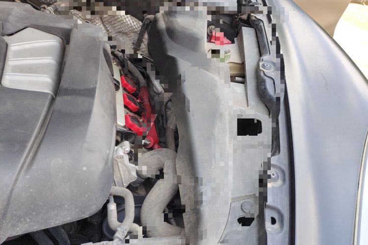 Used Porsche Cayenne 2014 Cayenne Platinum Edition 3.0T Engine Bay Left