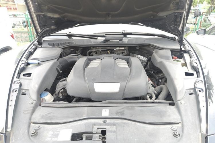 Used Porsche Cayenne 2014 Cayenne Platinum Edition 3.0T Engine Bay