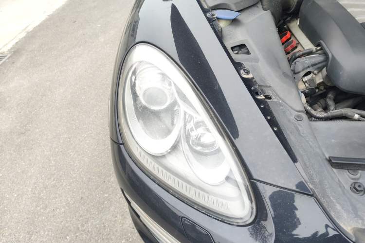 Used Porsche Cayenne 2014 Cayenne Platinum Edition 3.0T Engine Bay Right