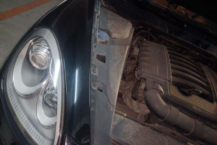 Used Porsche Cayenne  Engine Bay Right