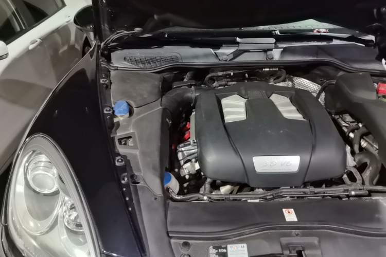 Used Porsche Cayenne  Engine Bay Right