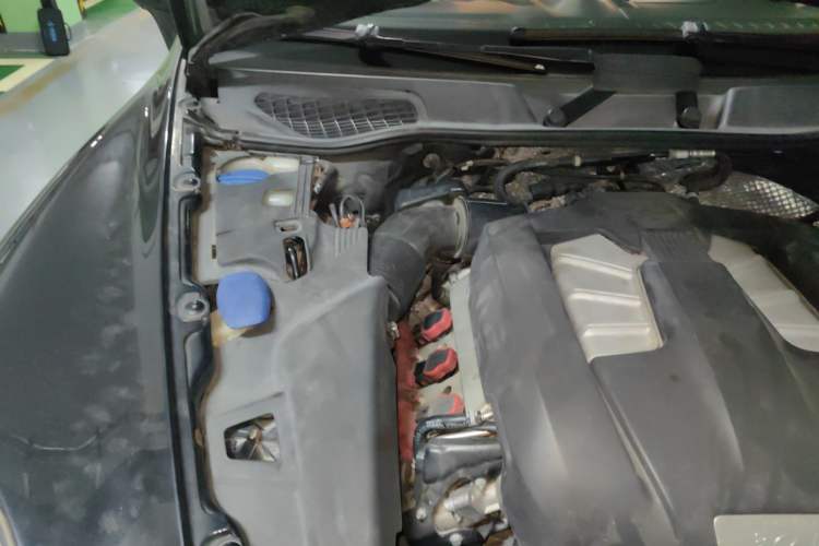 Used Porsche Cayenne 2014 Cayenne Platinum Edition 3.0T Engine Bay Right