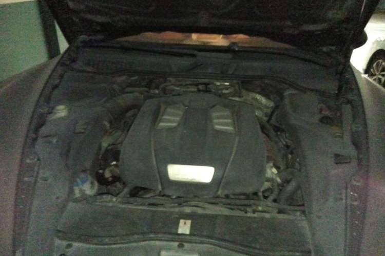 Used Porsche Cayenne 2014 Cayenne Platinum Edition 3.0T Engine Bay