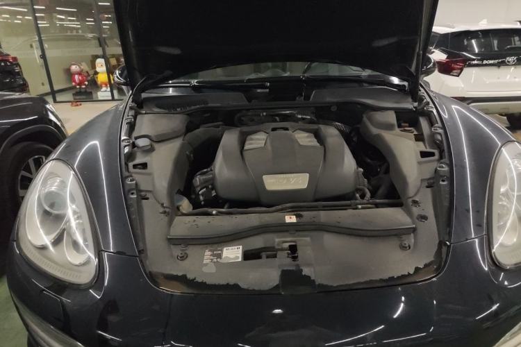 Used Porsche Cayenne 2014 Cayenne Platinum Edition 3.0T Engine Bay