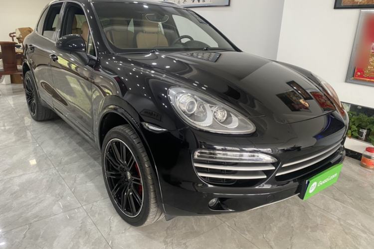 Used Porsche Cayenne 2014 Cayenne Platinum Edition 3.0T Exterior 2