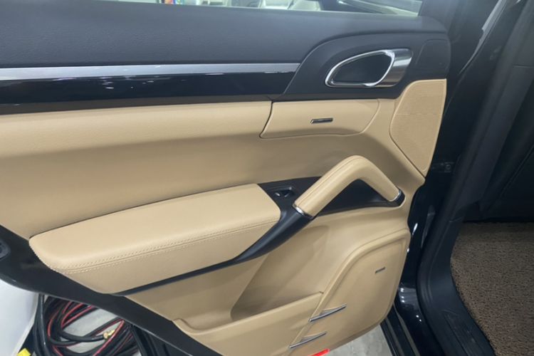 Used Porsche Cayenne 2014 Cayenne Platinum Edition 3.0T Exterior 7