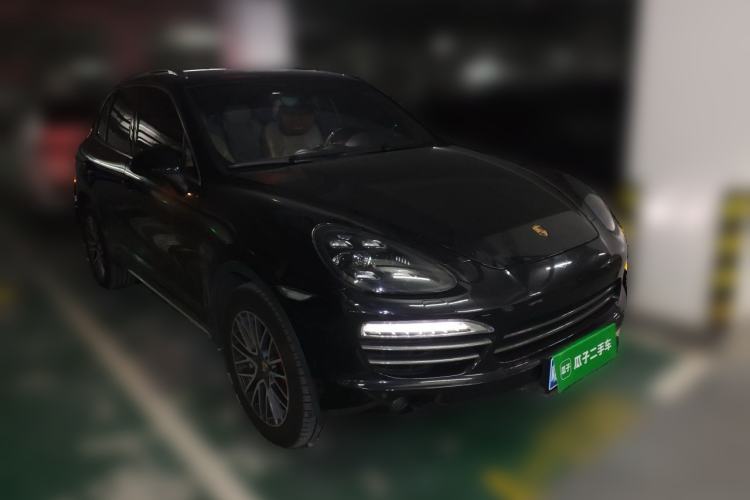 Used Porsche Cayenne 2014 Cayenne Platinum Edition 3.0T Front Right 45 Deg