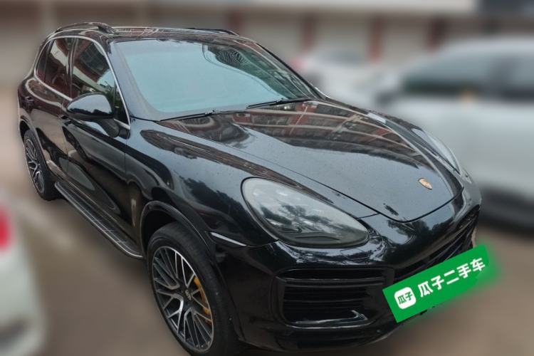 Used Porsche Cayenne 2014 Cayenne Platinum Edition 3.0T Front Right 45 Deg