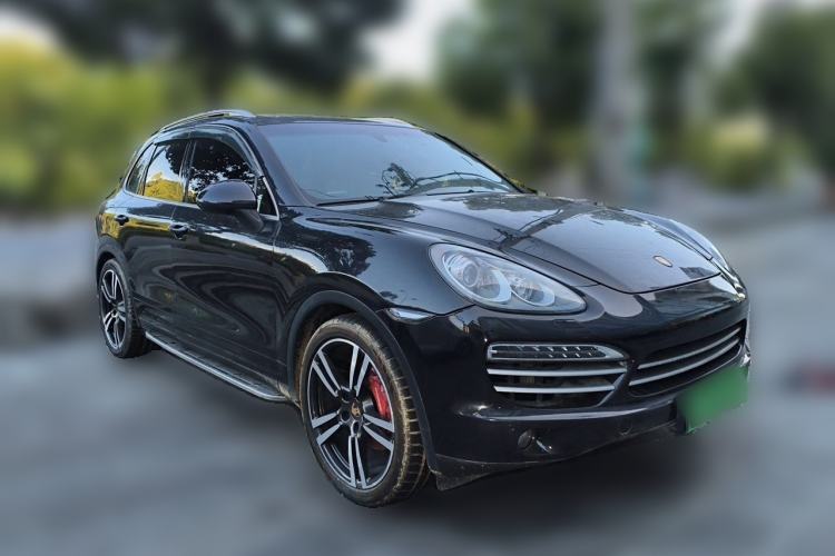Used Porsche Cayenne 2014 Cayenne Platinum Edition 3.0T Front Right 45 Deg