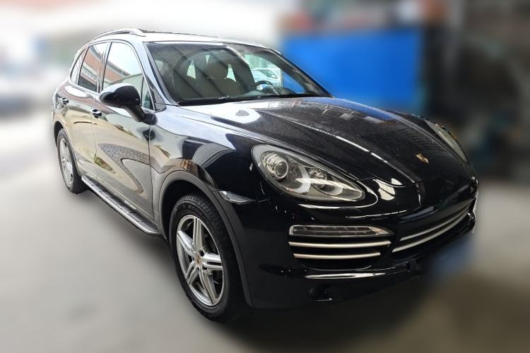 Used Porsche Cayenne 2014 Cayenne Platinum Edition 3.0T Front Right 45 Deg