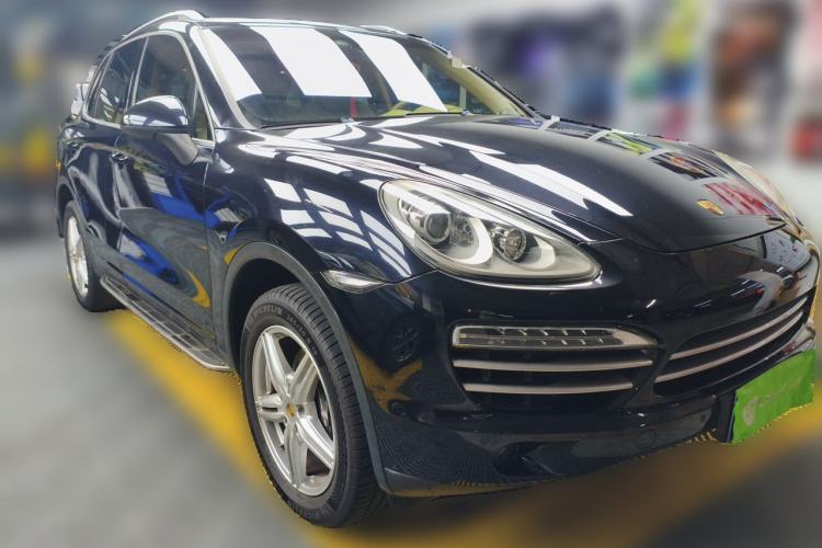 Used Porsche Cayenne  Front Right 45 Deg