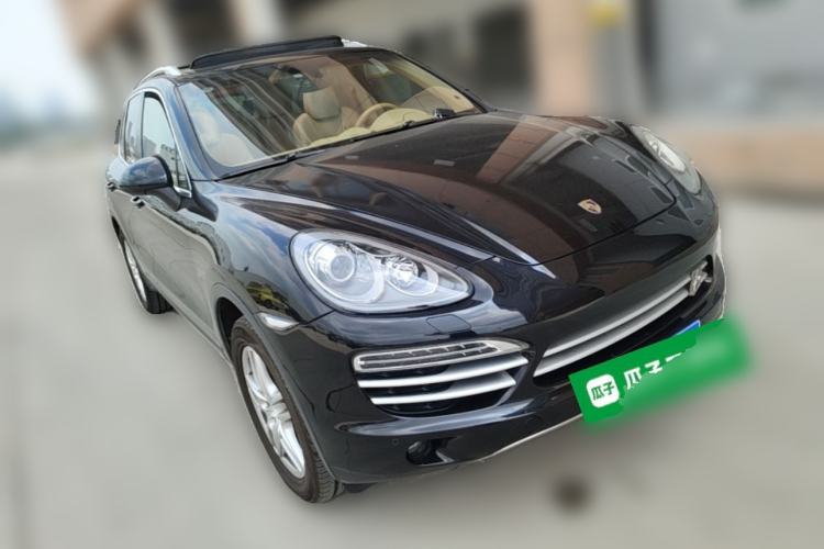 Used Porsche Cayenne 2014 Cayenne Platinum Edition 3.0T Front Right 45 Deg