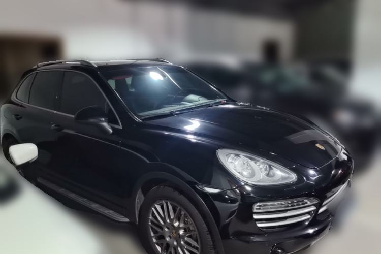 Used Porsche Cayenne  Front Right 45 Deg