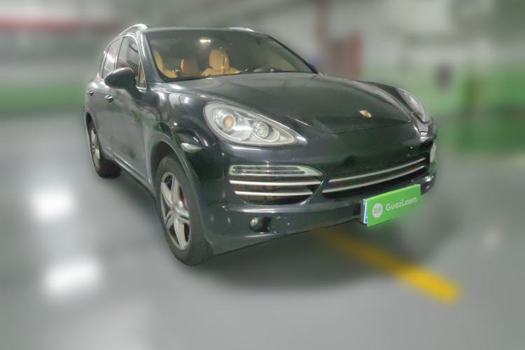 Used Porsche Cayenne 2014 Cayenne Platinum Edition 3.0T Front Right 45 Deg