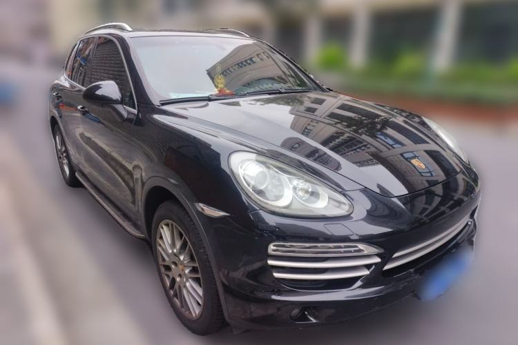 Used Porsche Cayenne 2014 Cayenne Platinum Edition 3.0T Front Right 45 Deg
