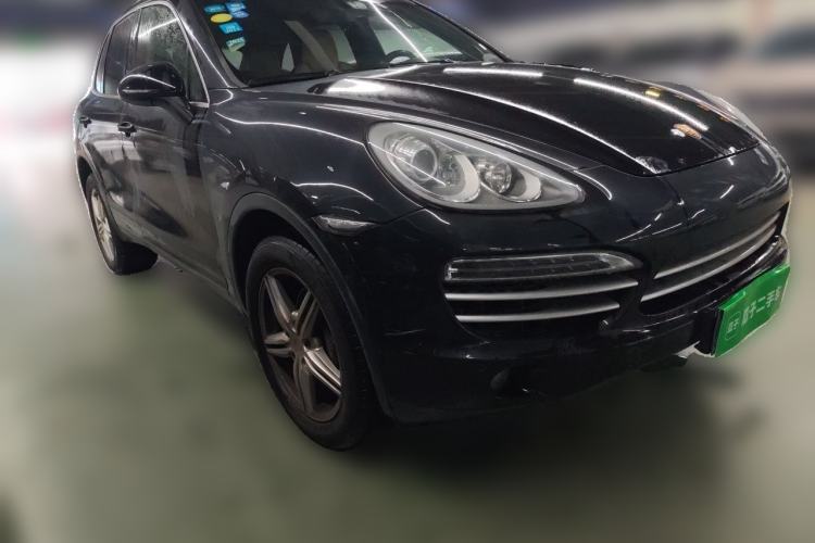 Used Porsche Cayenne 2014 Cayenne Platinum Edition 3.0T Front Right 45 Deg