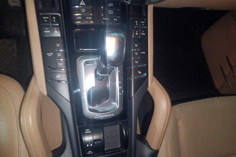 Used Porsche Cayenne  Gear Lever