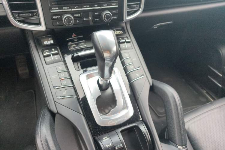 Used Porsche Cayenne 2014 3.6T Automatic Transmission U.S. Specification Gear Lever