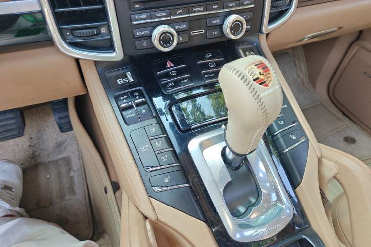 Used Porsche Cayenne  Gear Lever