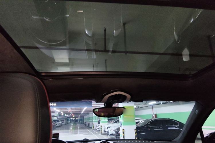 Used Porsche Cayenne 2014 Cayenne Platinum Edition 3.0T Headliner