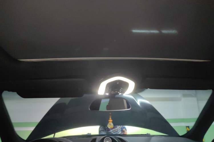 Used Porsche Cayenne 2014 Cayenne Platinum Edition 3.0T Headliner
