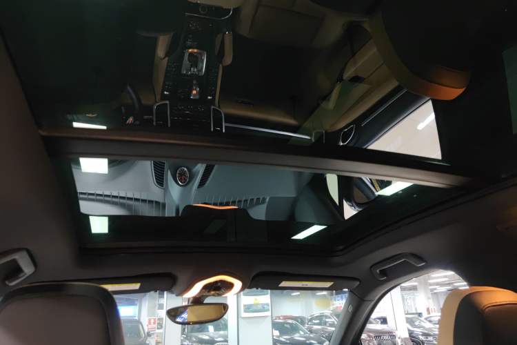 Used Porsche Cayenne 2014 3.6T Automatic Transmission U.S. Specification Headliner