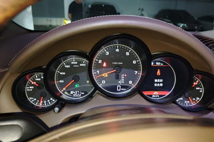 Used Porsche Cayenne 2014 Cayenne Platinum Edition 3.0T Instrument Cluster