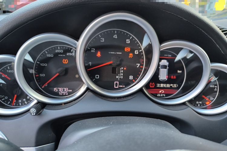 Used Porsche Cayenne 2014 Cayenne Platinum Edition 3.0T Instrument Cluster