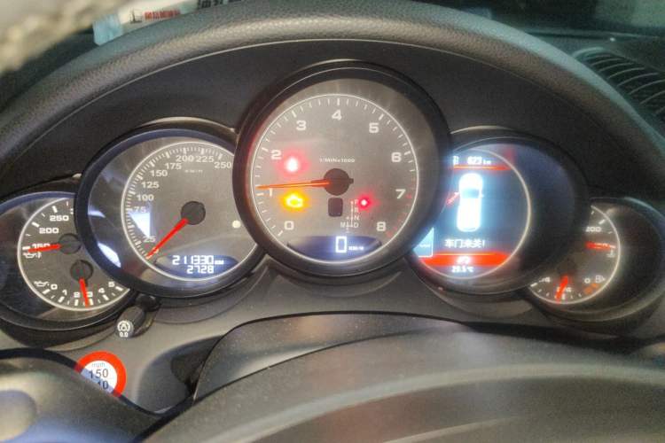 Used Porsche Cayenne  Instrument Cluster