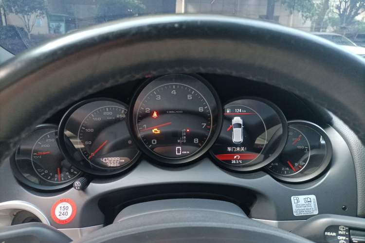 Used Porsche Cayenne  Instrument Cluster