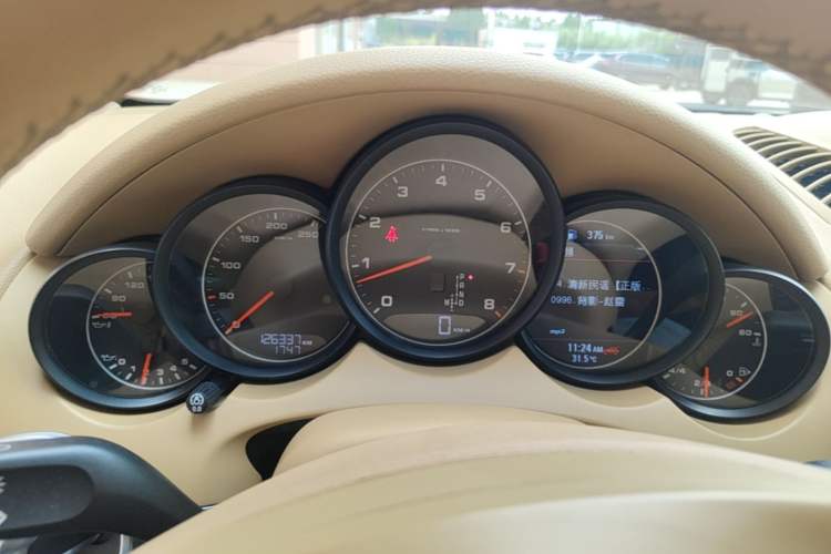 Used Porsche Cayenne 2014 Cayenne Platinum Edition 3.0T Instrument Cluster
