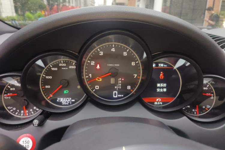 Used Porsche Cayenne 2014 Cayenne Platinum Edition 3.0T Instrument Cluster