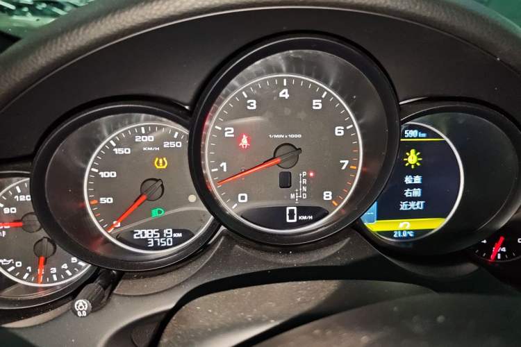 Used Porsche Cayenne 2014 Cayenne Platinum Edition 3.0T Instrument Cluster