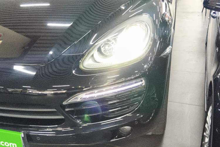 Used Porsche Cayenne 2014 Cayenne Platinum Edition 3.0T Left Front Headlight