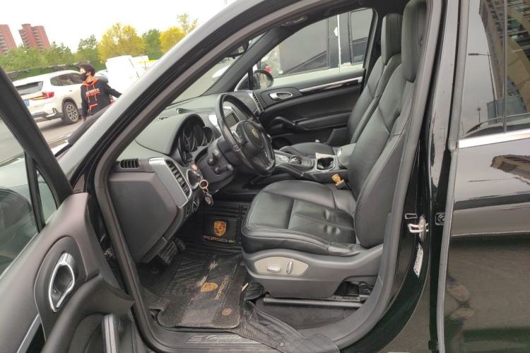 Used Porsche Cayenne  Left Front Seat