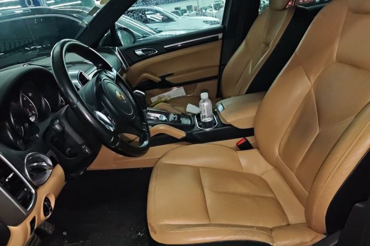 Used Porsche Cayenne 2014 Cayenne Platinum Edition 3.0T Left Front Seat