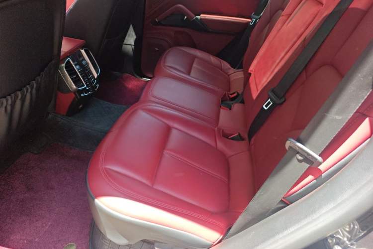 Used Porsche Cayenne 2014 Cayenne Platinum Edition 3.0T Left Rear Seat