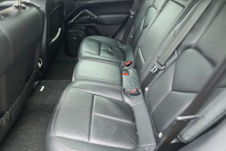 Used Porsche Cayenne 2014 3.6T Automatic Transmission U.S. Specification Left Rear Seat