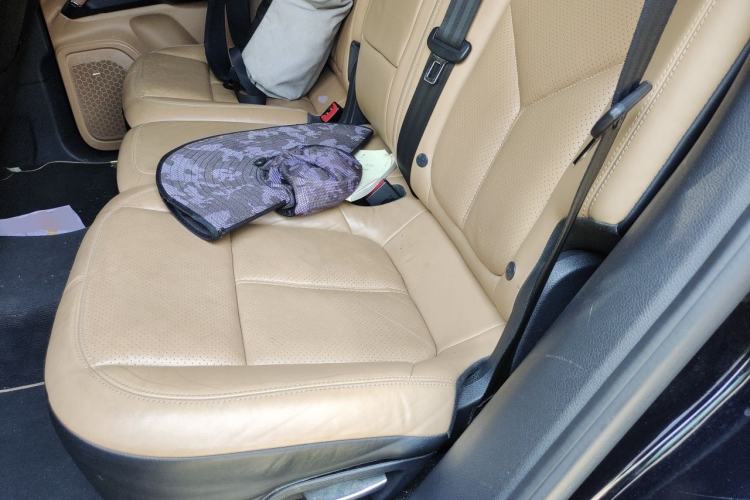 Used Porsche Cayenne 2014 Cayenne Platinum Edition 3.0T Left Rear Seat