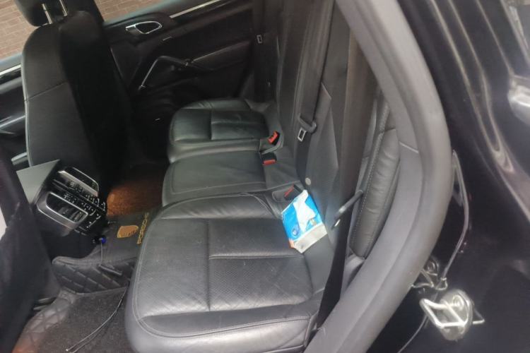 Used Porsche Cayenne 2014 Cayenne Platinum Edition 3.0T Left Rear Seat