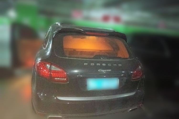Used Porsche Cayenne 2014 Cayenne Platinum Edition 3.0T Rear